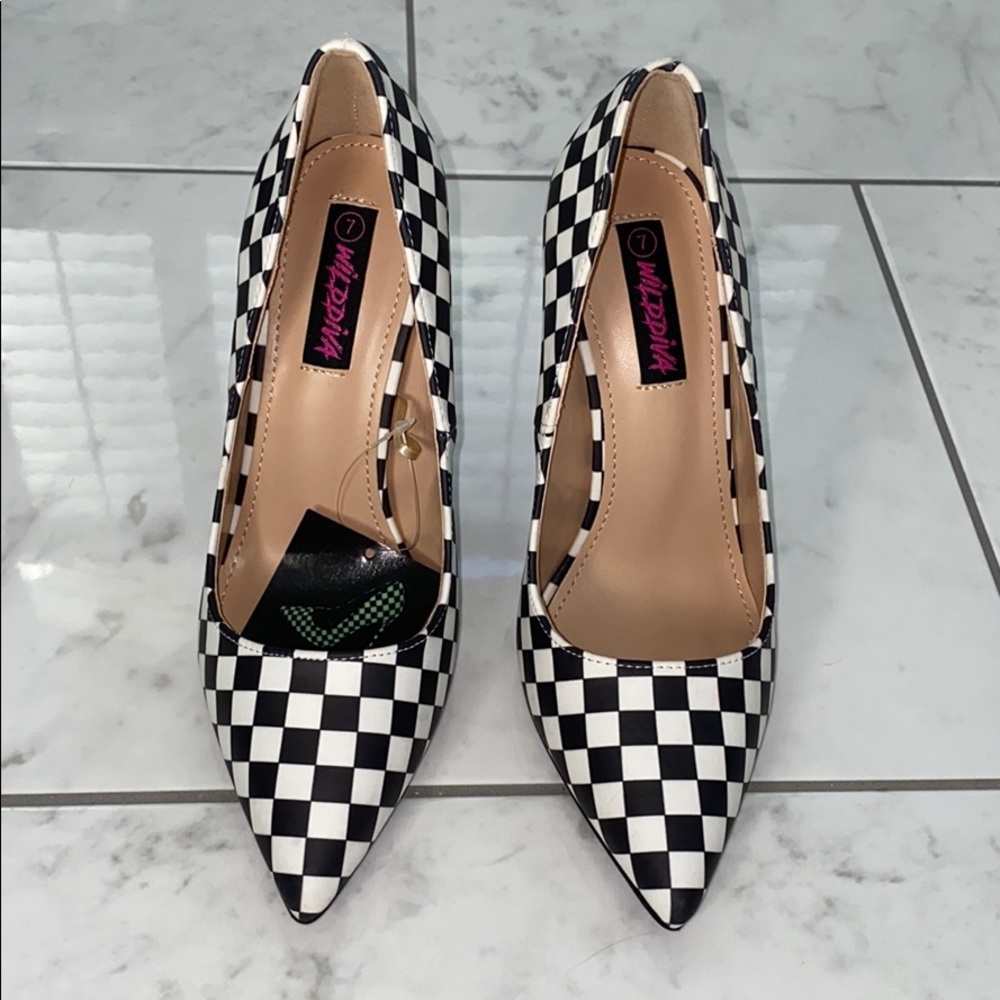 Wild diva size 7 black and white checkered heel